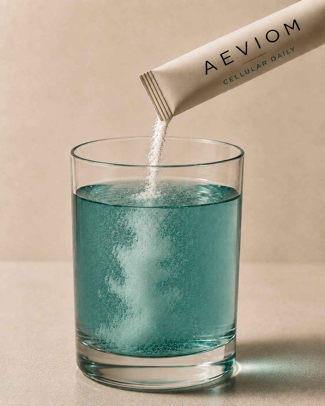 Stick Cellular Daily e bicchiere d’acqua